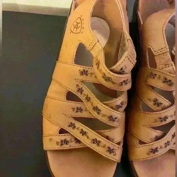 Ariat Women's Strappy Sandals with Floral Detail Brown Slingback Sandal Size 8.5 - Picture 2 of 13